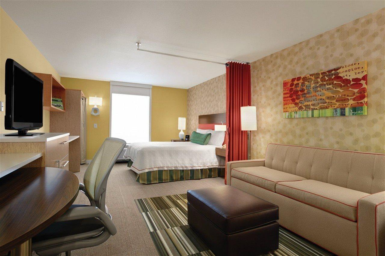 Home2 By Hilton Airport Expo Center Hotel